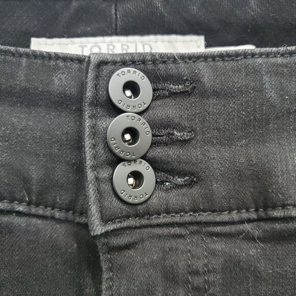 Torrid Woman's Solid Black Denim High Waisted Stretch Jegging Jeans Plus Sz 14R - Picture 3 of 7